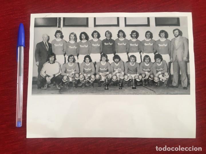 Coleccionismo deportivo: F6683 FOTO FOTOGRAFIA ORIGINAL DE PRENSA PLANTILLA FRAM REYKJAVIK 1974 1975
