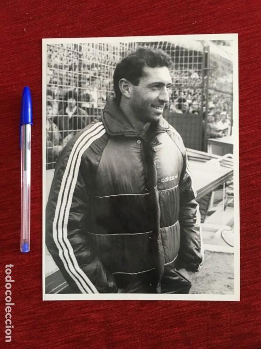 Collectionnisme sportif: F6916 FOTO FOTOGRAFIA ORIGINAL DE PRENSA QUINI ENRIQUE CASTRO SPORTING GIJON (30-1-1987)