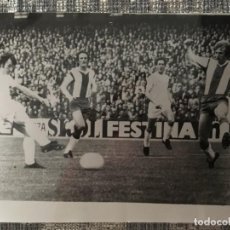Coleccionismo deportivo: ANTIGUA FOTOGRAFIA AGENCIA EFE ESPAÑOL 2-2 VALENCIA 12 MARZO 1978 SAURA. Lote 204828387
