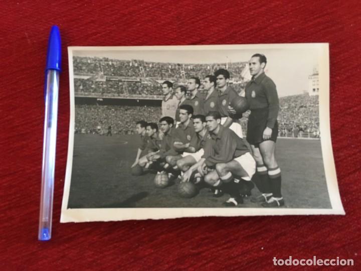 Coleccionismo deportivo: R9818 FOTO FOTOGRAFIA ORIGINAL DE PRENSA ONCE SELECCION ESPA&Ntilde;OLA ESPA&Ntilde;A ARGENTINA (7-12-1952)