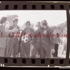 Coleccionismo deportivo: VALENCIA, SELECCION ESPAÑOLA FUTBOL - CLICHE ORIGINAL NEGATIVO 35 MM CELULOIDE, AÑO 1975. Lote 213206173