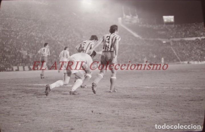 Sammelleidenschaft Sport: VALENCIA C.F. contra REAL BETIS - futbol - CLICHE ORIGINAL NEGATIVO DE 35 mm EN CELULOIDE - A&Ntilde;O 1974