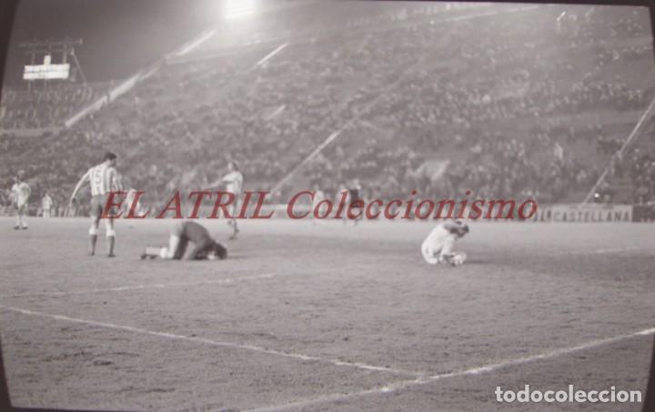 Coleccionismo deportivo: VALENCIA C.F. CONTRA REAL BETIS - FUTBOL - CLICHE ORIGINAL NEGATIVO DE 35 MM EN CELULOIDE - A&Ntilde;O 1974