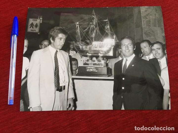 Coleccionismo deportivo: F9677 FOTO FOTOGRAFIA ORIGINAL DE PRENSA FRANCISCO GENTO VELAZQUEZ REAL MADRID(24-8-1970 COLOMBINO