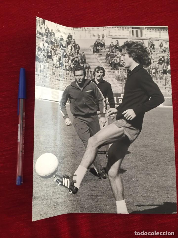Collectionnisme sportif: F10558 FOTO FOTOGRAFIA ORIGINAL DE PRENSA Ricardo Penella Arias QUINI VALENCIA (1-4-1979) ESPA&Ntilde;A