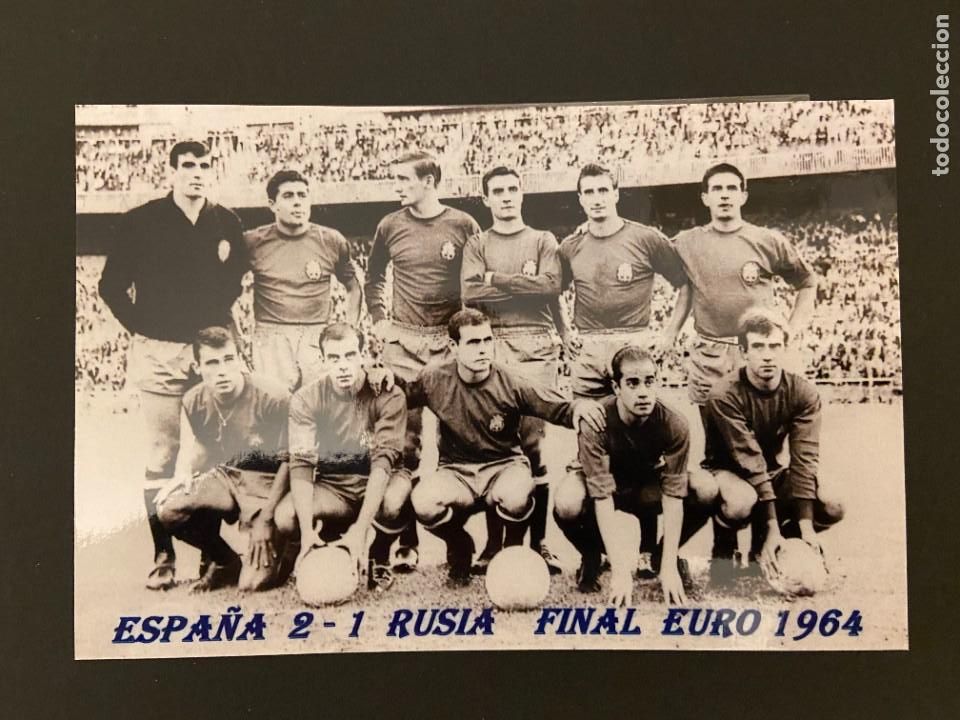 Sports collectibles: ESPA&Ntilde;A 2 RUSIA 1 FINAL EURO 1964 15X10 APROX album 3