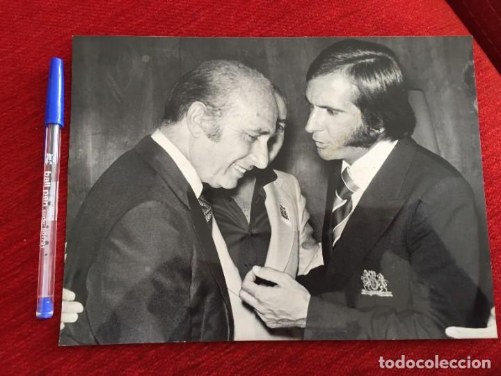 Coleccionismo deportivo: F11335 FOTO FOTOGRAFIA ORIGINAL DE PRENSA EMERSON FITTIPALDI (31-8-1975)FORMULA 1 F1 FERRARI MCLAREN