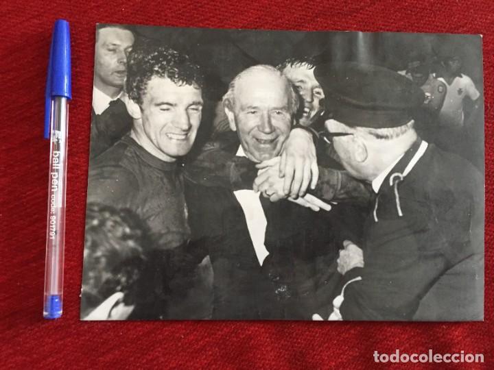 Sports collectibles: F11702 FOTO FOTOGRAFIA ORIGINAL PRENSA FINAL COPA EUROPA 1968 MANCHESTER UNITED BENFICA MATT BUSBY
