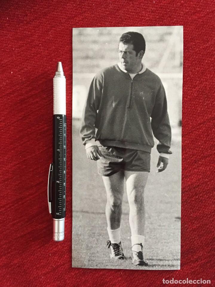 Coleccionismo deportivo: R11742 FOTO FOTOGRAFIA ORIGINAL DE PRENSA MANUEL PE&Ntilde;ALVA RAYO VALLECANO 1969 1970