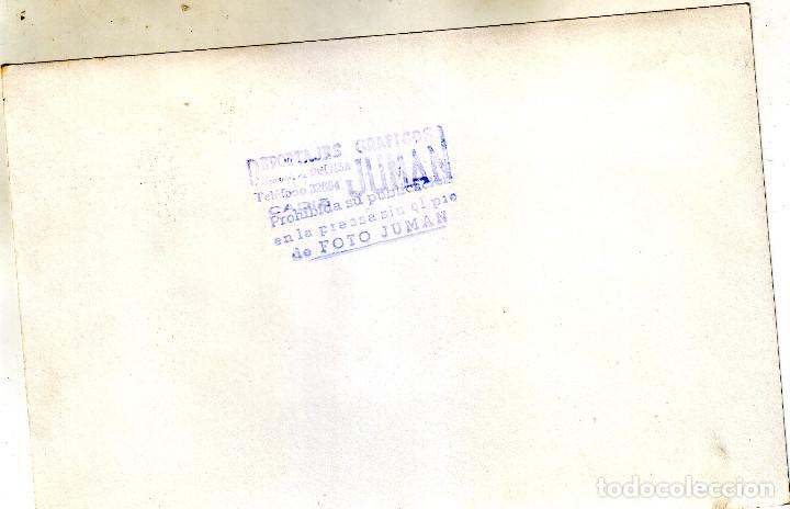 Coleccionismo deportivo: FORMACI&Oacute;N DEL SEVILLA EN EL CARRANZA - Foto 2
