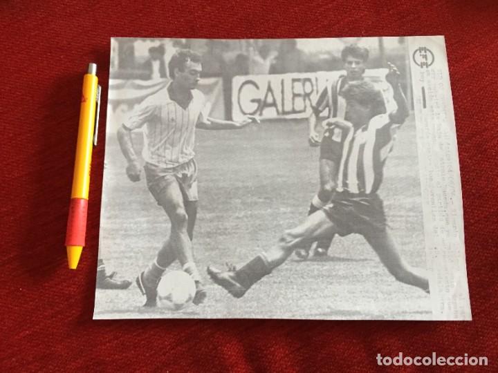 Colecionismo desportivo: F16850 FOTOCOPIA FOTO FOTOGRAFIA PRENSA MUNDIAL MEXICO (4-6-1986) RICARDO GALLEGO ESPA&Ntilde;A GUADALAJARA