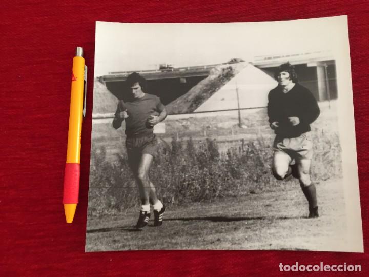 Collezionismo sportivo: F17869 FOTO FOTOGRAFIA ORIGINAL DE PRENSA ENTRENAMIENTO ESPA&Ntilde;A (6-10-1976) CHURRUCA SANTILLANA