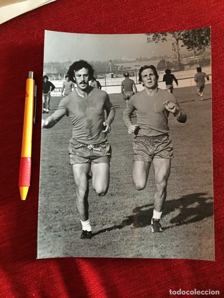 Coleccionismo deportivo: F17994 FOTO FOTOGRAFIA ORIGINAL DE PRENSA ESPA&Ntilde;A ENTRENAMIENTO CIUDAD PEGASO SANCHEZ DEL BOSQUE