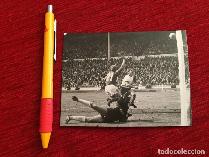 Sammelleidenschaft Sport: R15631 FOTO FOTOGRAFIA ORIGINAL FINAL MUNDIAL INGLATERRA 4-2 ALEMANIA (30-7-1966) GHOST GOAL HURST