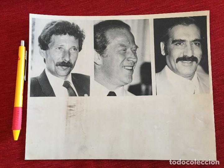 Coleccionismo deportivo: F19026 FOTO FOTOGRAFIA ORIGINAL MUNDIAL ESPA&Ntilde;A (14-6-1982) FRANZ WH&Ouml;RER DAVID SOCHA EBRAHIM AL DOY