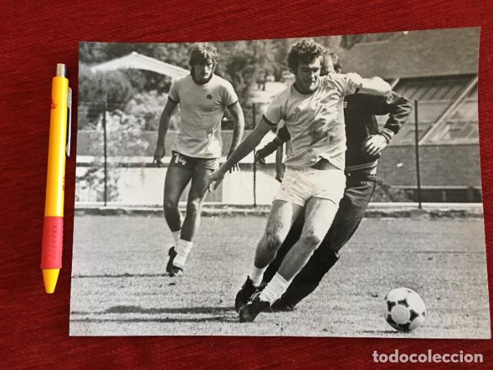 Coleccionismo deportivo: F19031 FOTO FOTOGRAFIA ORIGINAL MUNDIAL SELECCION BELGICA ENTRENAMIENTO 1982