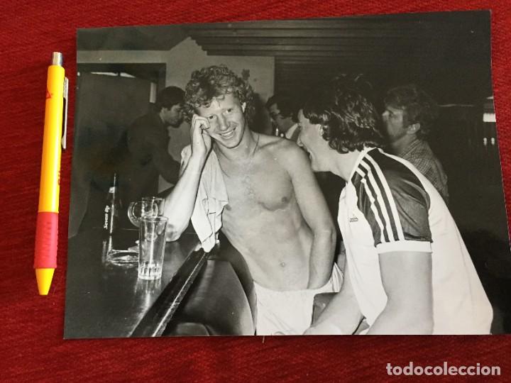 Coleccionismo deportivo: F19100 FOTO FOTOGRAFIA ORIGINAL MUNDIAL ESPA&Ntilde;A 1982 JUGADORES IRLANDA DEL NORTE