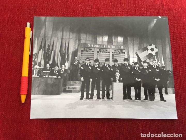 Coleccionismo deportivo: F19787 FOTO FOTOGRAFIA ORIGINAL MUNDIAL ESPA&Ntilde;A 82 COPA MUNDIAL FUTBOL SORTEO 1982