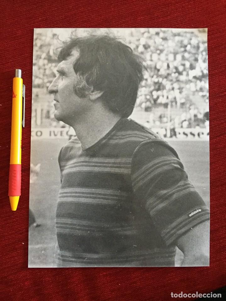 Coleccionismo deportivo: F20256 FOTO FOTOGRAFIA ORIGINAL ENTRENADOR POLACO POLONIA Antoni Piechniczek MUNDIAL ESPA&Ntilde;A 1982