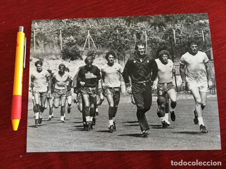 Coleccionismo deportivo: F20266 FOTO FOTOGRAFIA ORIGINAL MUNDIAL 1982 ENTRENAMIENTO INGLATERRA JOE CORRIGAN