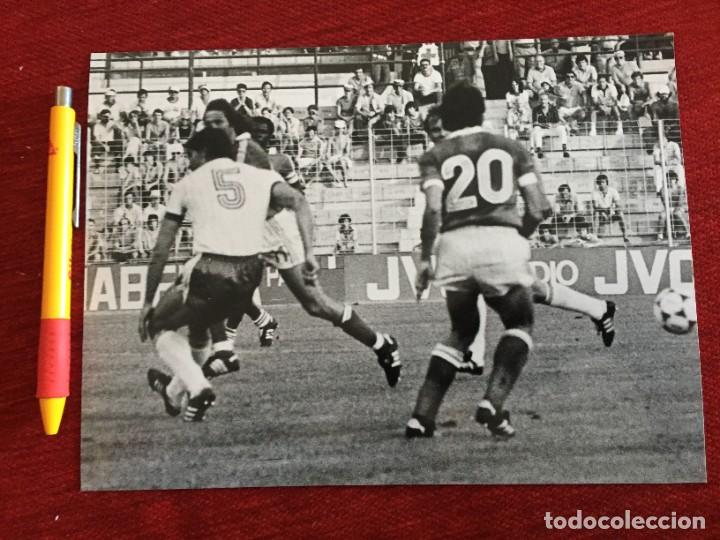 Coleccionismo deportivo: F20284 FOTO FOTOGRAFIA ORIGINAL MUNDIAL POLONIA FRANCIA (10-7-1982) GERARD SOLER Paweł Janas