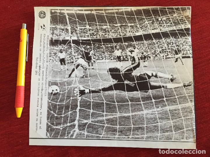 Coleccionismo deportivo: F20321 FOTOCOPIA FOTO FOTOGRAFIA FINAL MUNDIAL ITALIA ALEMANIA 1982 SCHUMACHER