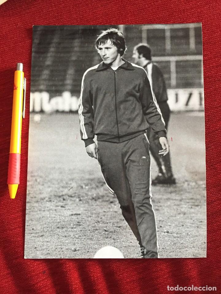 Sports collectibles: F21055 FOTO FOTOGRAFIA ORIGINAL PETROVIC ESTRELLA ROJA