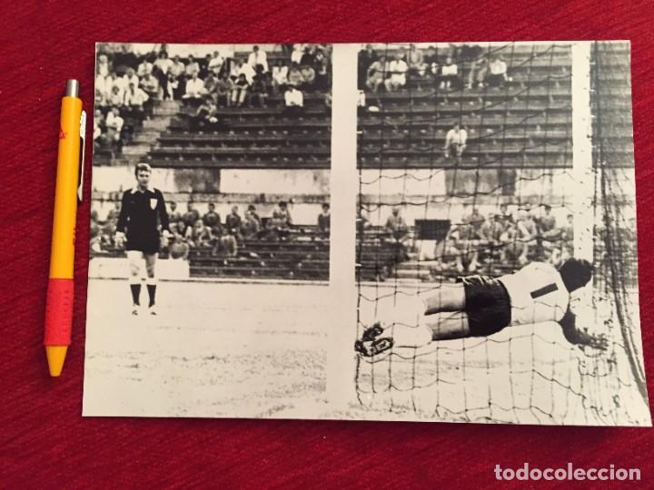 Collectionnisme sportif: F21313 FOTO FOTOGRAFIA ORIGINAL EURO EUROCOPA (14-6-1980) GRECIA CHECOSLOVAQUIA KONSTANTINOU PANENKA