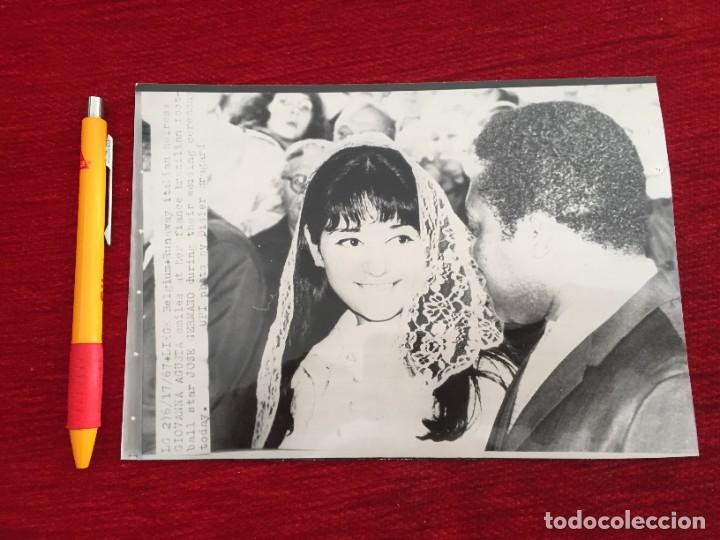 Coleccionismo deportivo: R18043 FOTO FOTOGRAFIA ORIGINAL BODA GIOVANNA AGUSTA JOSE GERMANO BRASIL (17-6-1967)