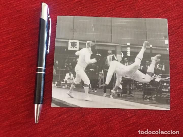 Coleccionismo deportivo: R18954 FOTO FOTOGRAFIA ORIGINAL OLIMPIADAS TOKYO 1964 ESGRIMA