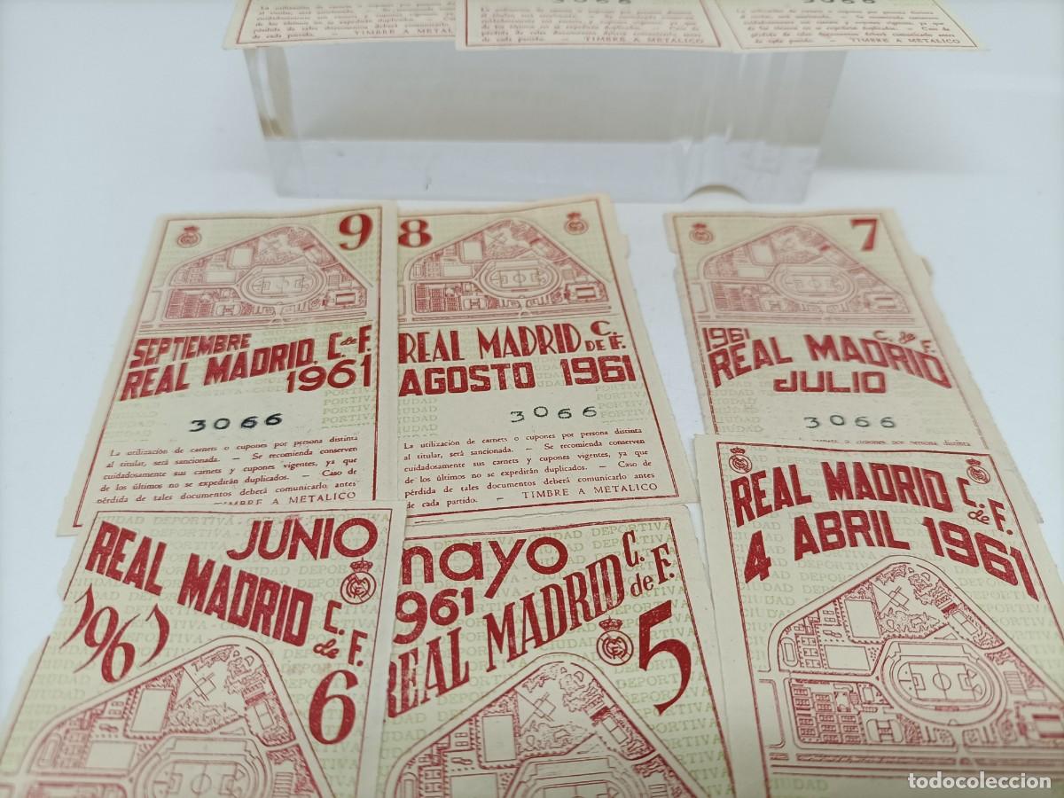 Coleccionismo deportivo: Dos carnets de socios del Real Madrid. - Foto 10