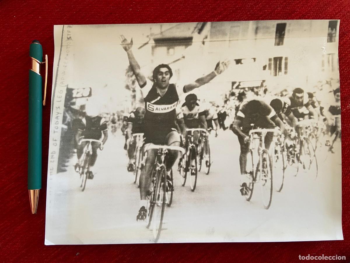 Coleccionismo deportivo: F24732 FOTO FOTOGRAFIA ORIGINAL CICLISMO GIRO ITALIA CAMPEON ETAPA MARINO BASSO