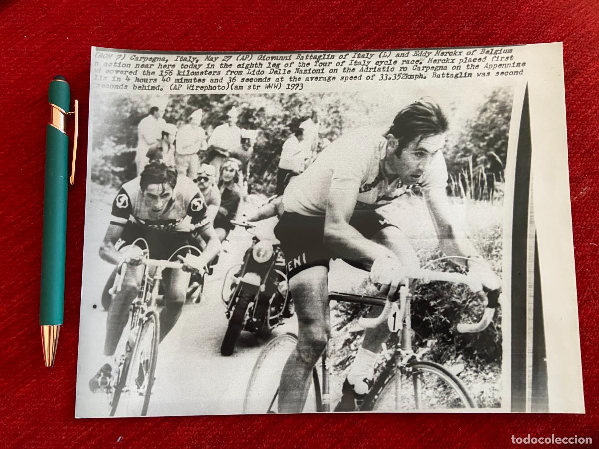 Coleccionismo deportivo: F24747 FOTO FOTOGRAFIA ORIGINAL CICLISMO GIRO 1973 GIOVANNI BATTAGLIN EDDY MERCKX