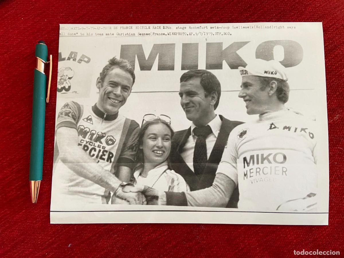 Coleccionismo deportivo: F24752 FOTO FOTOGRAFIA ORIGINAL CICLISMO TOUR FRANCIA 1979 JOOP ZOETEMELK CHRISTIAN SEZNEC