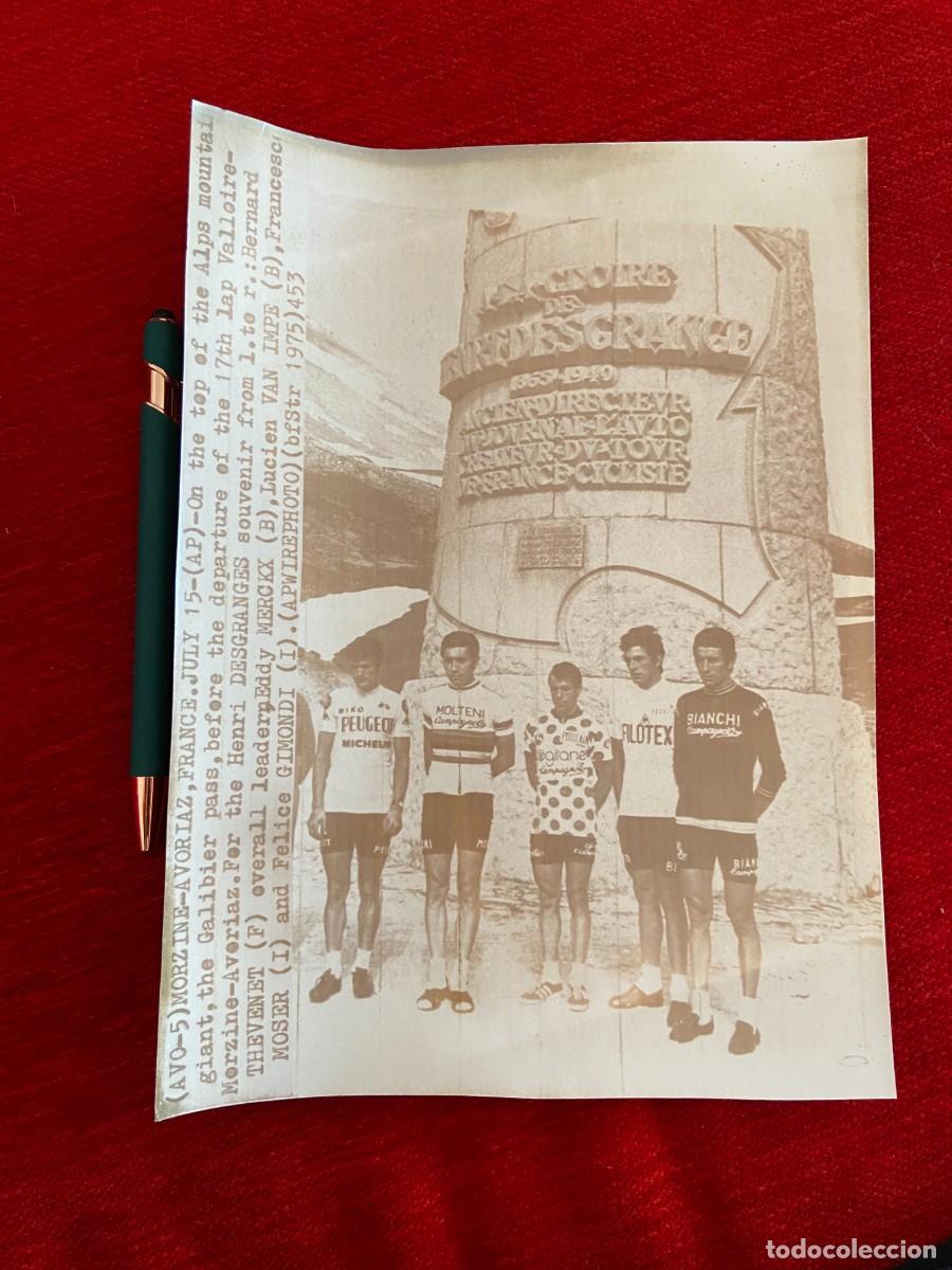 Coleccionismo deportivo: F24978 FOTO FOTOGRAFIA ORIGINAL CICLISMO TOUR FRANCIA 1975 EDDY MERCKX LUCIEN VAN IMPE MOSER