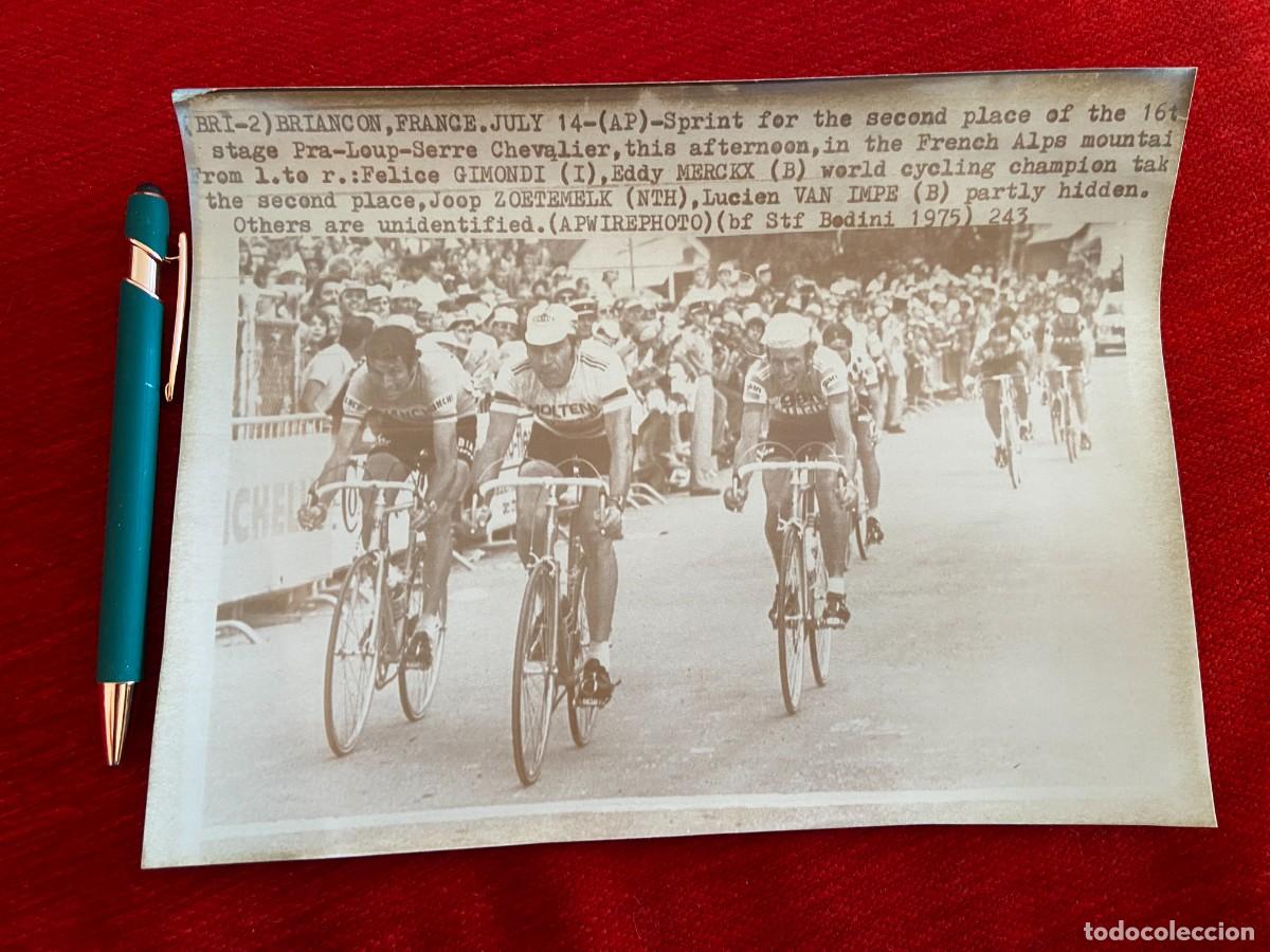 Coleccionismo deportivo: F24979 FOTO FOTOGRAFIA ORIGINAL CICLISMO TOUR FRANCIA 1975 LUCIEN VAN IMPE JOOP ZOETEMELK