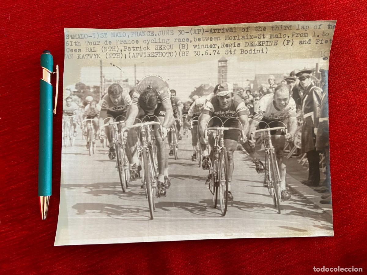 Coleccionismo deportivo: F24989 FOTO FOTOGRAFIA ORIGINAL CICLISMO TOUR FRANCIA 1974 PATRICK SERCU REGIS DELEPINE