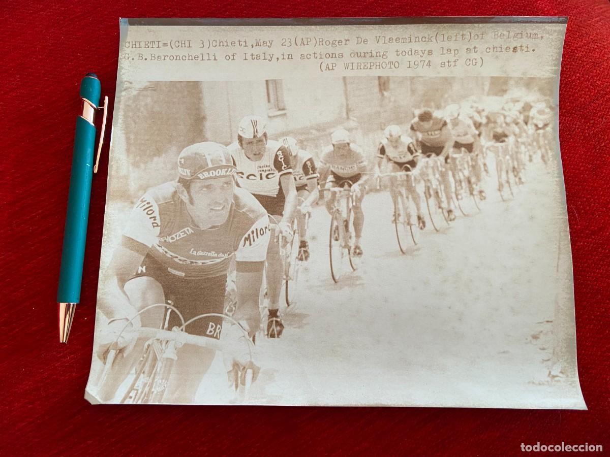 Coleccionismo deportivo: F25110 FOTO FOTOGRAFIA ORIGINAL CICLISMO GIRO ITALIA 1974 ROGER DE VLAEMINCK BARONCHELLI