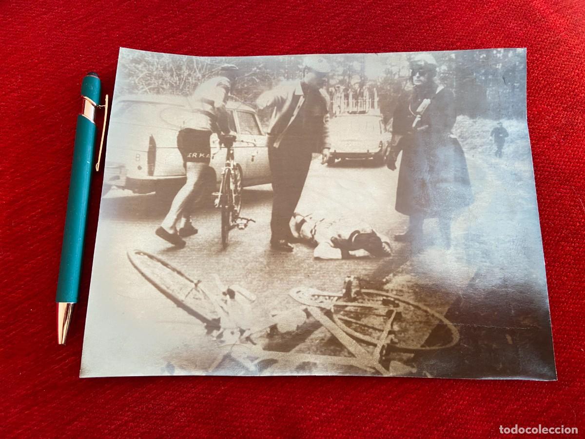 Coleccionismo deportivo: F25115 FOTO FOTOGRAFIA ORIGINAL CICLISMO ACCIDENTE CICLISTA POLICIA