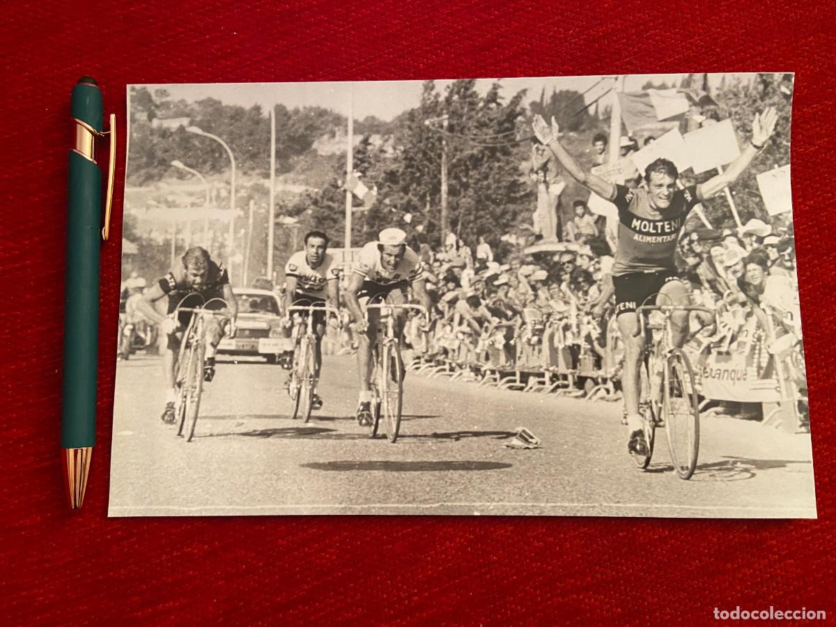 Coleccionismo deportivo: F25256 FOTO FOTOGRAFIA ORIGINAL CICLISMO TOUR FRANCIA 1974 SPRINT JOSEPH SPRUYT JANSSEN KARSTEN