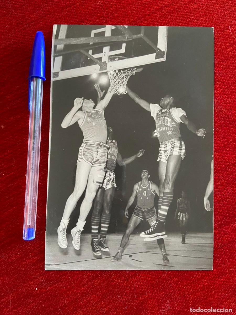 Coleccionismo deportivo: R21557 FOTO FOTOGRAFIA ORIGINAL BALONCESTO HARLEM GLOBETROTTERS (19-6-1956)