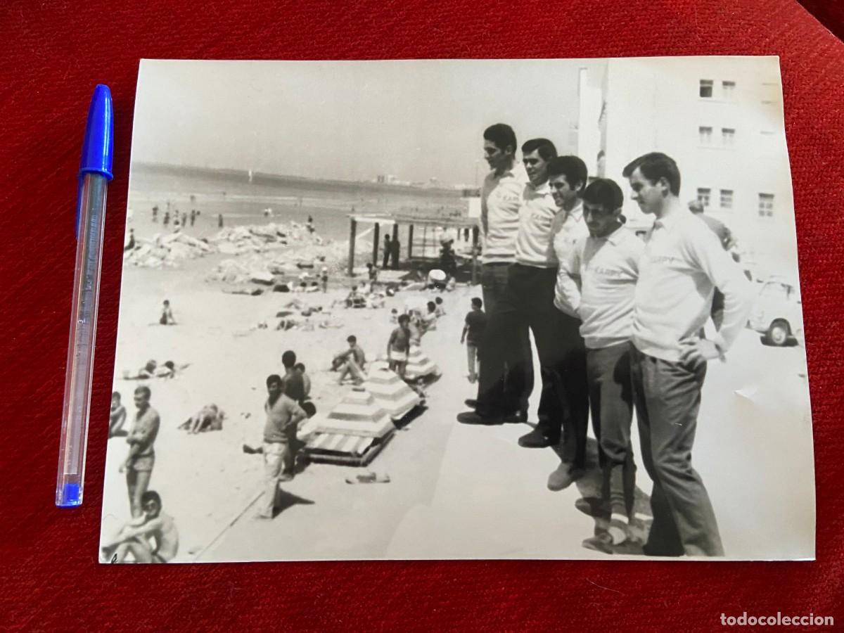 Coleccionismo deportivo: F25742 FOTO FOTOGRAFIA ORIGINAL CICLISMO VUELTA A ESPA&Ntilde;A (23-4-1970) PLAYAS DE CADIZ