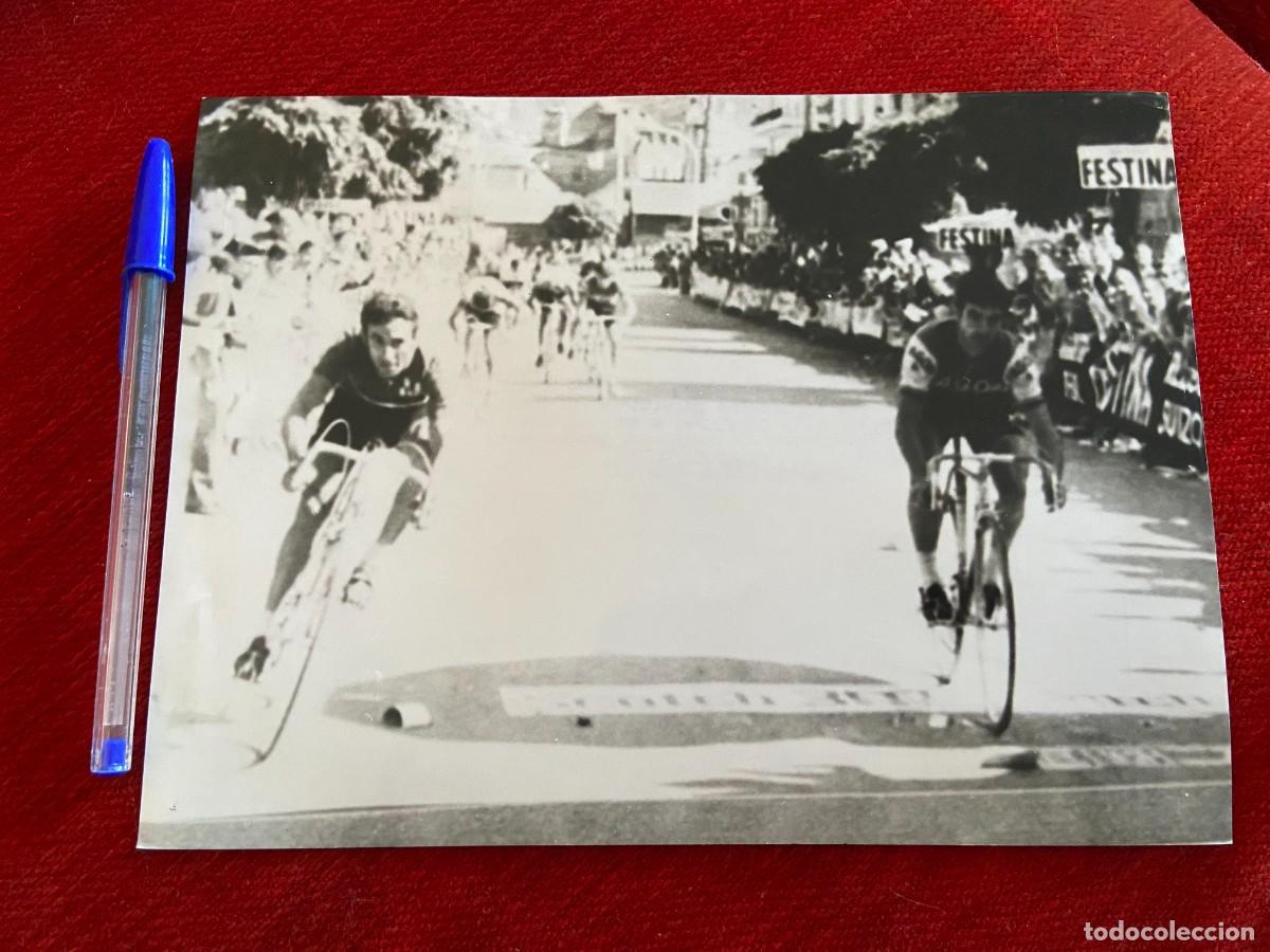 Coleccionismo deportivo: F25743 FOTO FOTOGRAFIA ORIGINAL CICLISMO VUELTA A CATALU&Ntilde;A (13-9-1970) LOPEZ CARRIL
