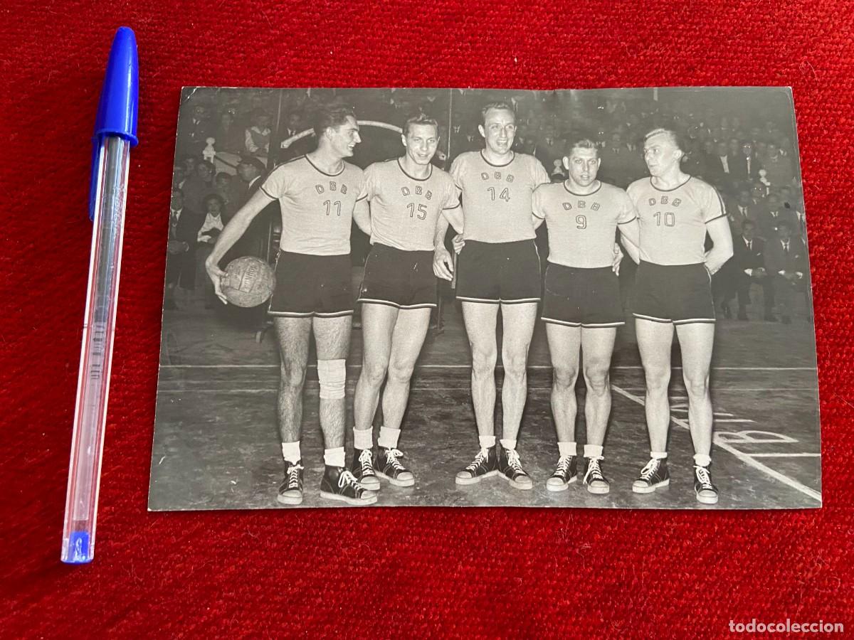 Collezionismo sportivo: R21826 FOTO FOTOGRAFIA ORIGINAL BALONCESTO ESPA&Ntilde;A 59-49 ALEMANIA (1-11-1954)