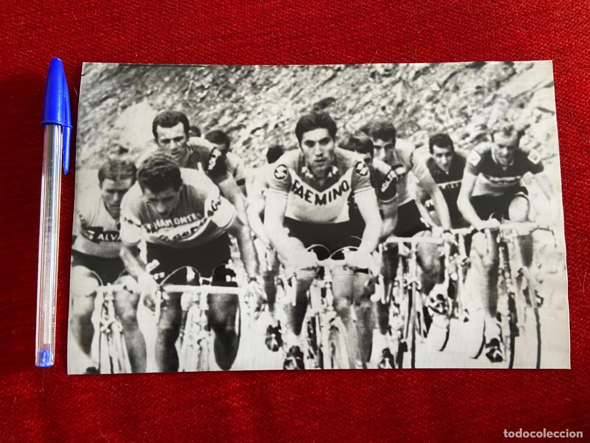 Coleccionismo deportivo: F26187 FOTO FOTOGRAFIA ORIGINAL CICLISMO GIRO ITALIA (20-5-1970)PANIZZA VIANELLI EDDY MERCKX GIMONDI