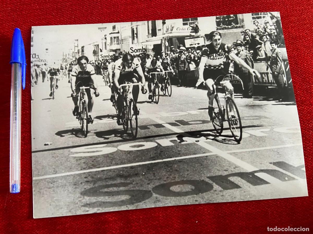 Coleccionismo deportivo: F26212 FOTO FOTOGRAFIA ORIGINAL CICLISMO VUELTA A ESPA&Ntilde;A (2-5-1979) SEAN KELLY BENICASIM