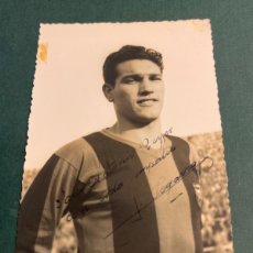 Coleccionismo deportivo: FOTOGRAFÍA DE JOAN SEGARRA FÚTBOL CLUB BARCELONA 1961. AUTOGRAFO. ARTIFUTBOL. Lote 401127079