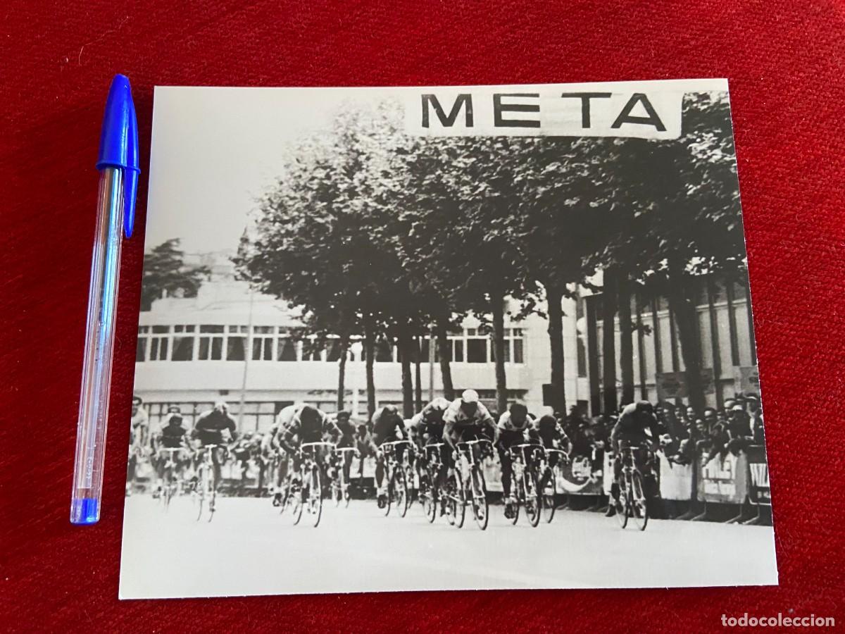 Coleccionismo deportivo: F26236 FOTO FOTOGRAFIA ORIGINAL CICLISMO VUELTA A ESPA&Ntilde;A 1978 META SPRINT