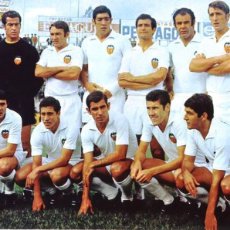 Coleccionismo deportivo: VALENCIA C.F. ALINEACIÓN PARTIDO DE LIGA 1969-1970 EN LA NOVA CREU ALTA CONTRA EL SABADELL. FOTO. Lote 403113479