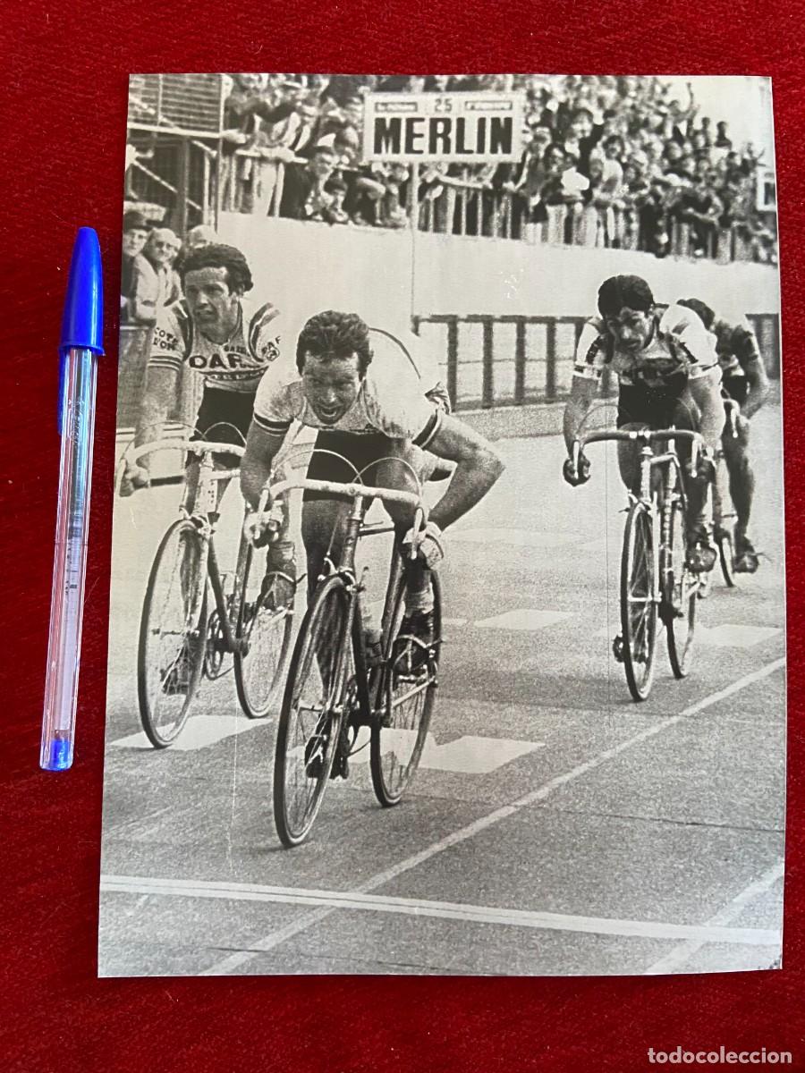 Coleccionismo deportivo: F26527 FOTO FOTOGRAFIA ORIGINAL CICLISMO BERNARD HINAULT (12-4-1981)